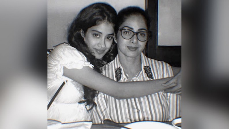 Janhvi Kapoor shares some unseen pictures remembering her mother