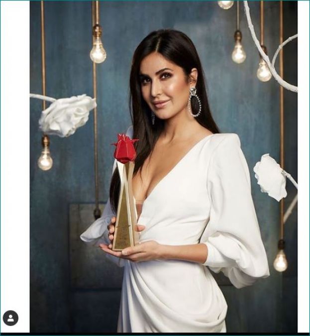 Katrina Kaif looks ravishing in White gown, will be blown away after hearing cost of this dress