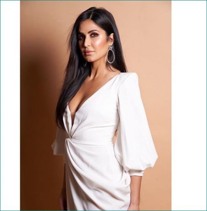 Katrina Kaif looks ravishing in White gown, will be blown away after hearing cost of this dress