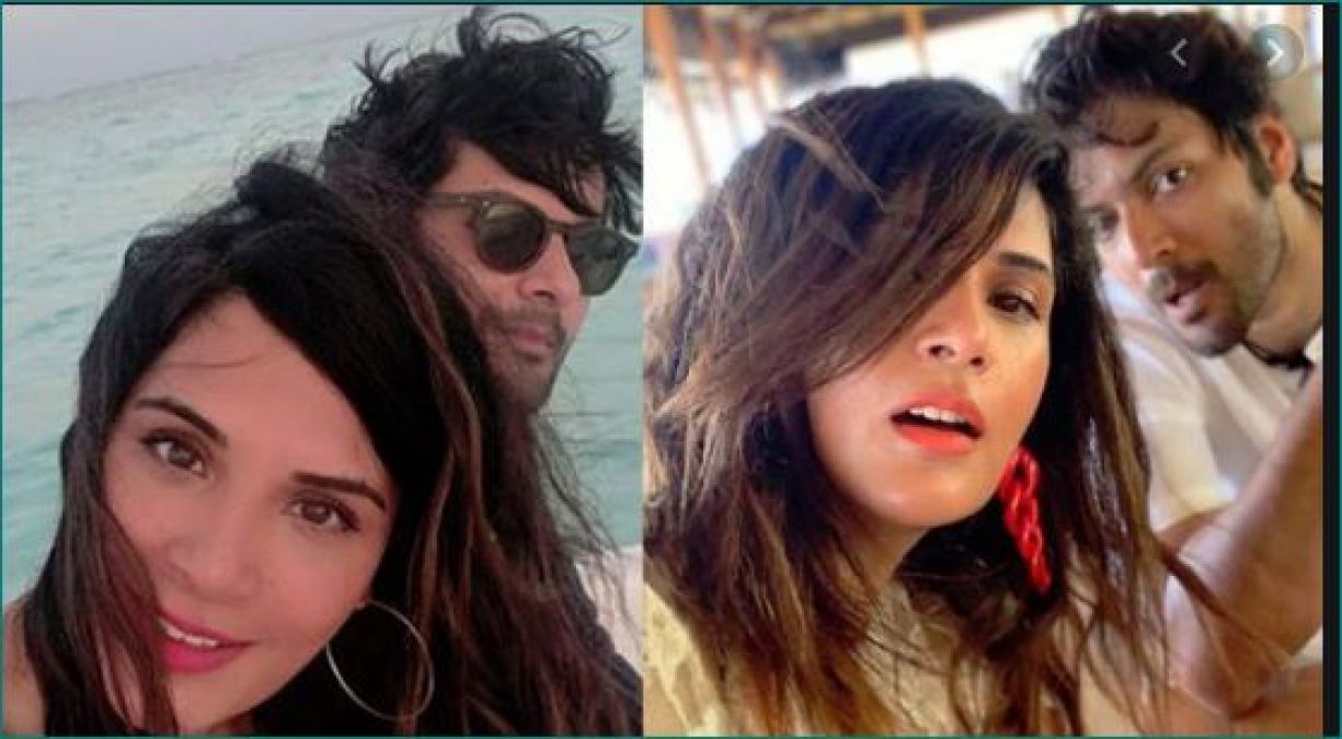 This famous Bollywood couple will give their wedding reception on beach