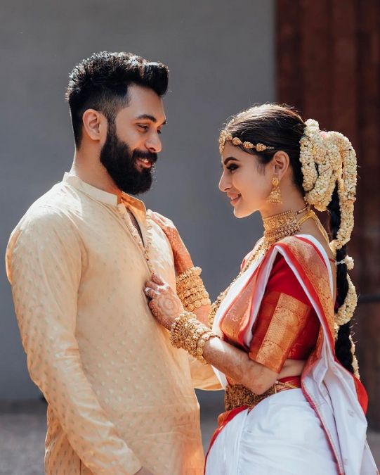 Mouni Roy shares a beautiful picture on completion of wedding months