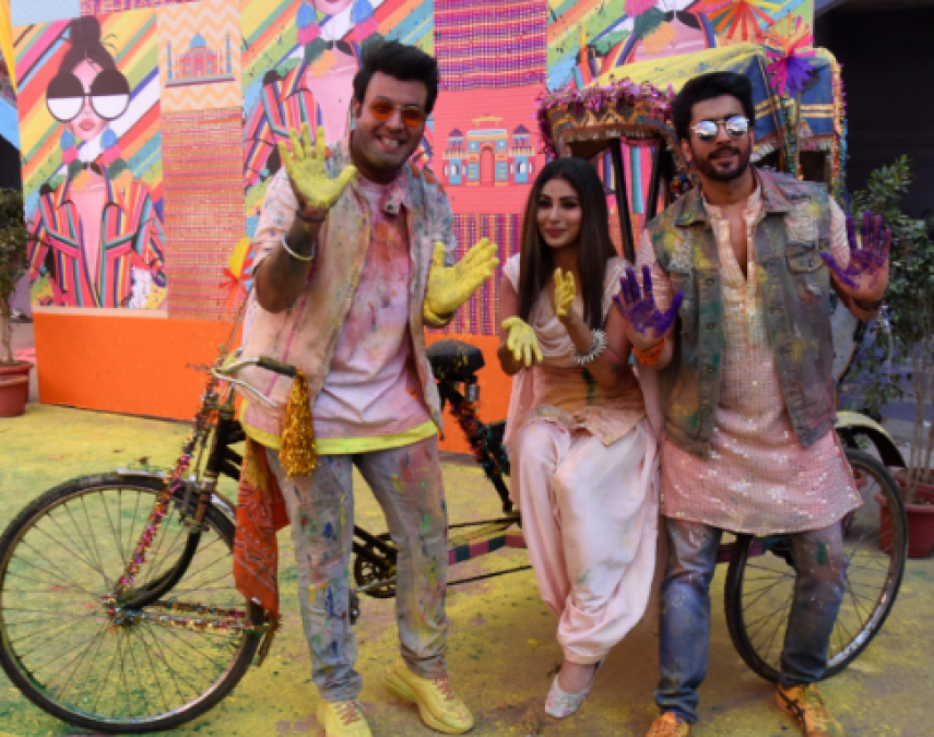 Mouni Roy played Holi with these two actors