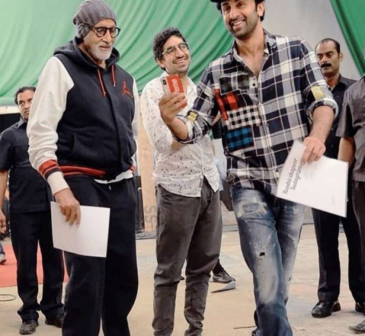 Amitabh Bachchan shares old photo with Ranbir with great caption