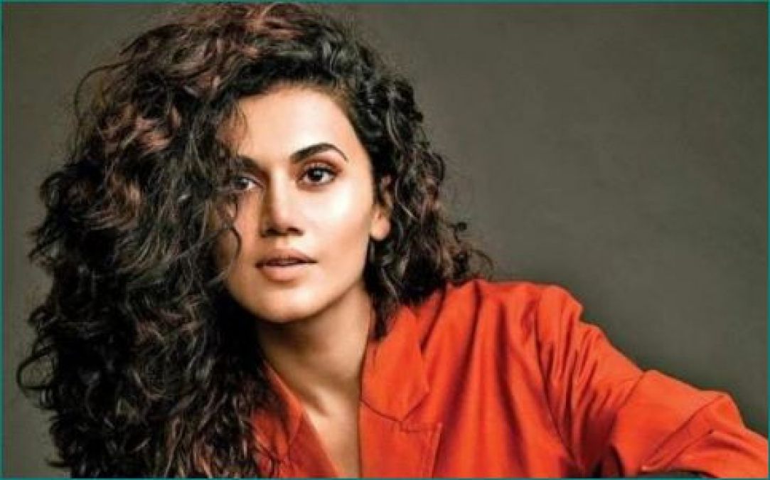 Javed Akhtar priases Taapsee Pannu's thappad