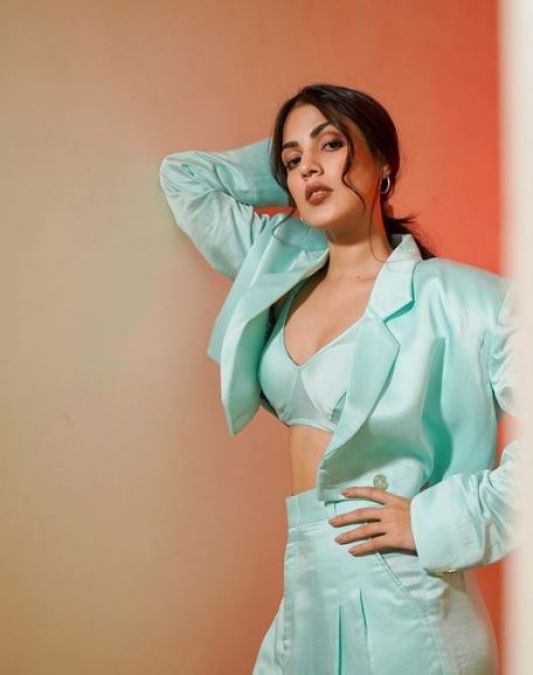 Rhea Chakraborty reveals painful, writes emotional post in 2021