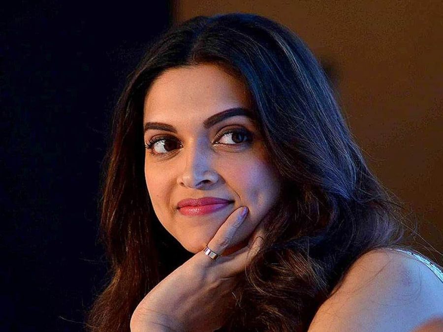 Deepika Padukone 'first' post on new year, reveals truth for deleting photos