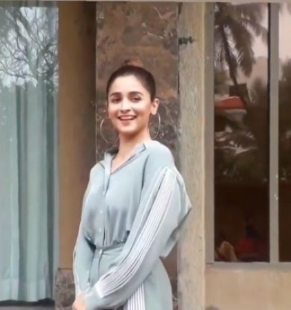Video: Trollers got angry seeing Alia laughing