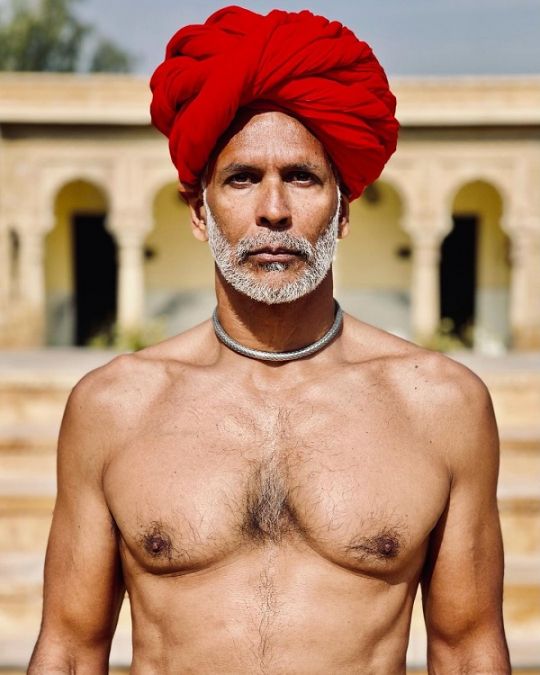 Sharing the picture in red turban, Milind Soman said