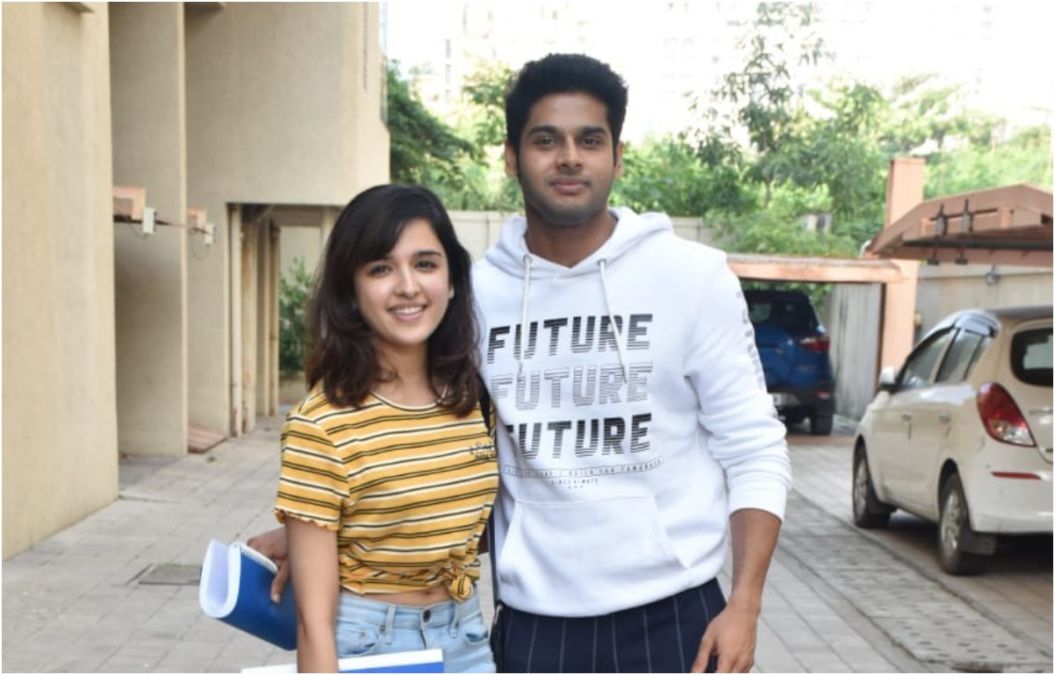 This actor teaches how to deal with dysfunctional people, reaches college fest with Shirley Setia