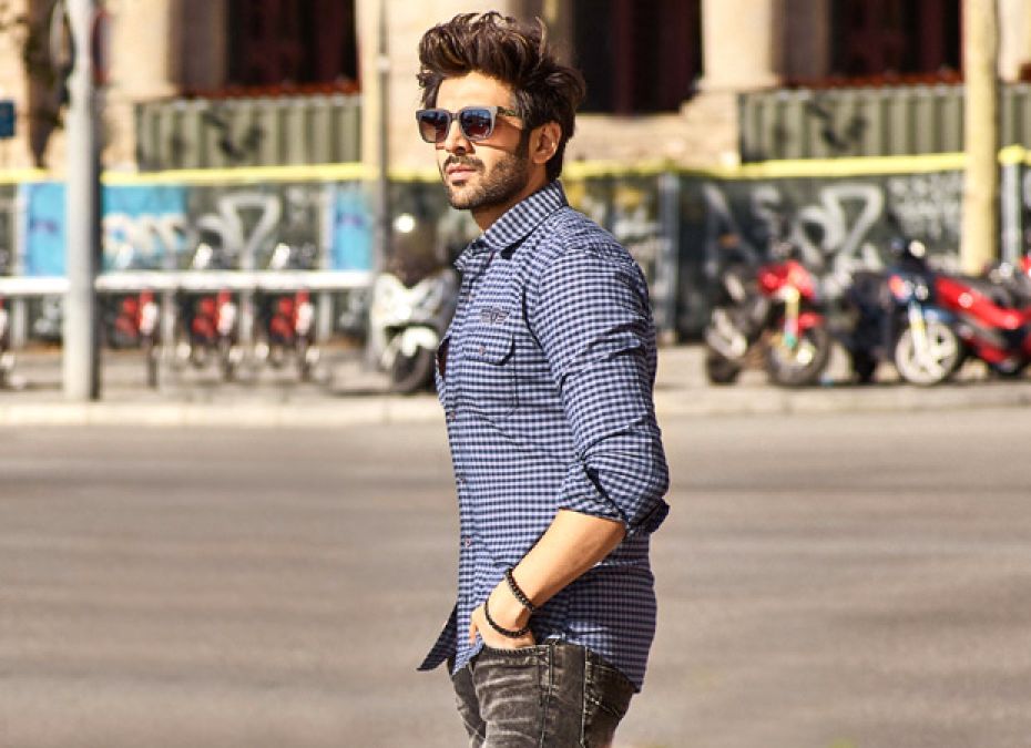 Kartik Aaryan starts shooting for film 'Dostana 2', shares photo