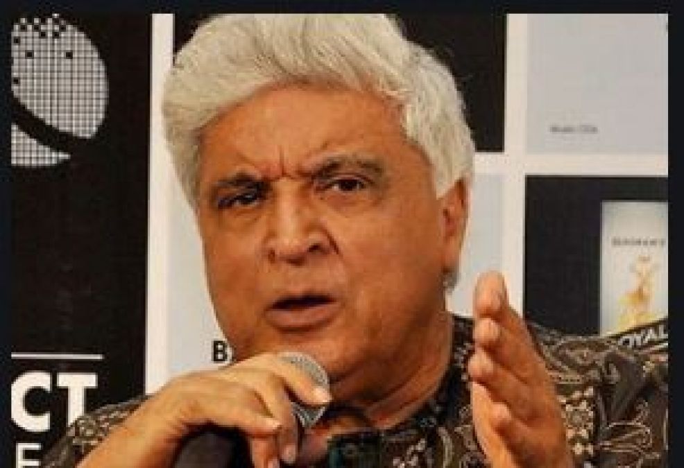 Javed Akhtar's tweeted against the JNU violence