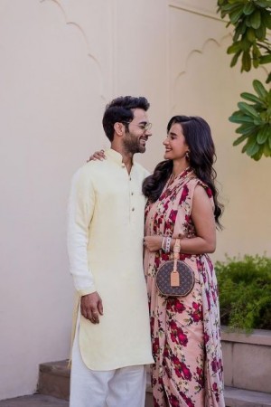 Patralekha became romantic with her husband, shared pictures