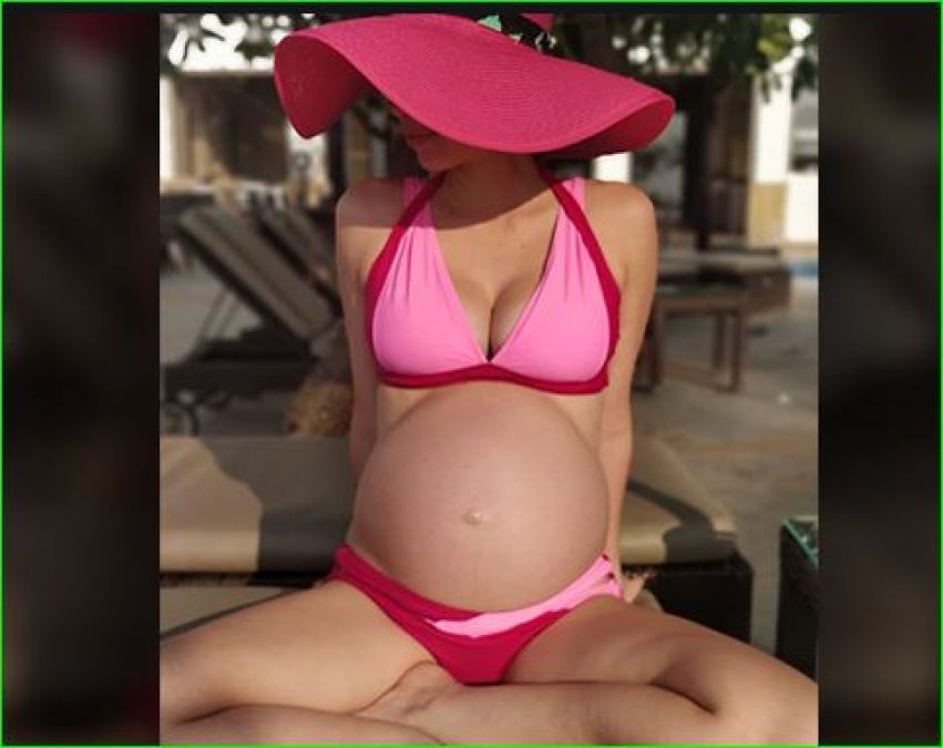 Kalki Koechlin seen flaunting baby bump in Pink Bikini, see pictures