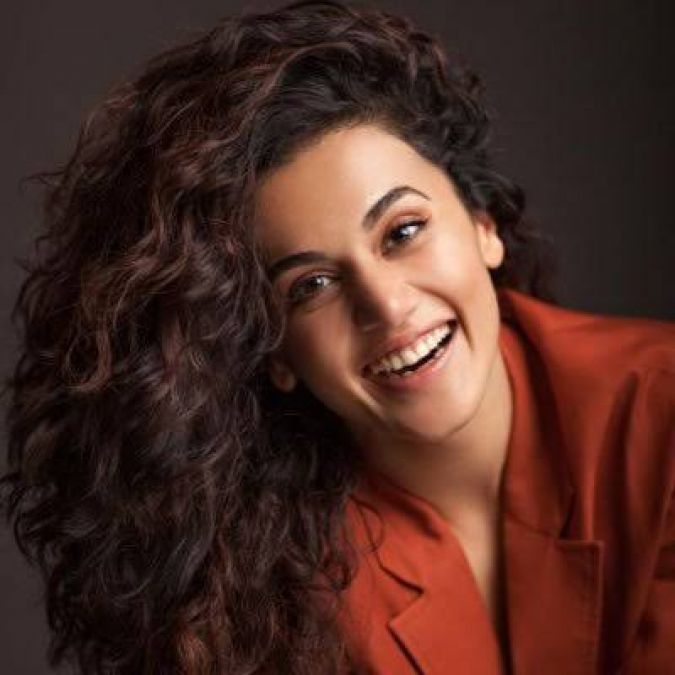 Taapsee has completed 10 years working in films, wants to become an Indian superhero