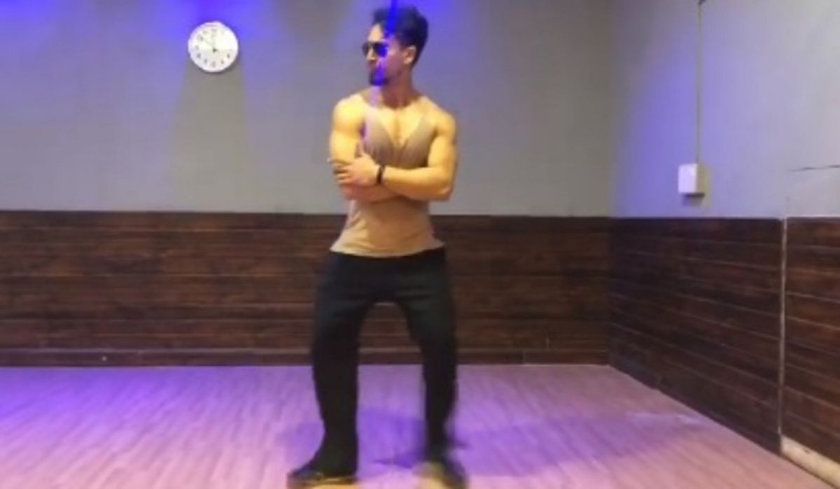 Tiger Shroff takes 'Muqabala' challenge, seen doing hook steps of song