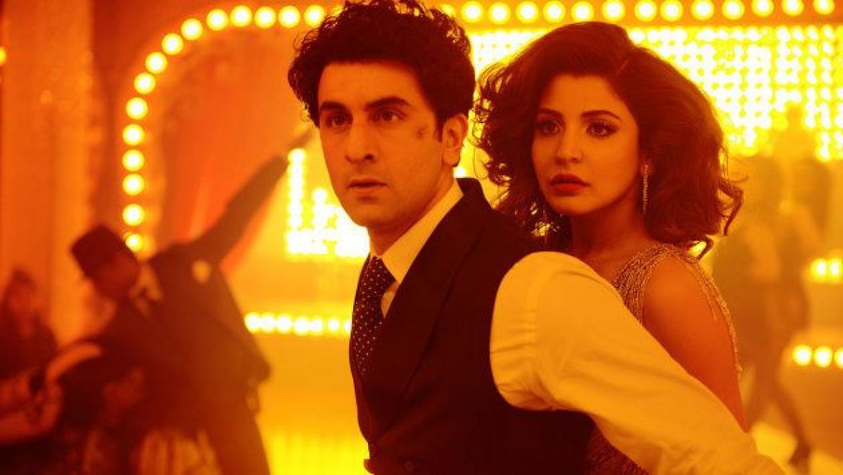Social media user strongly criticizes film Bombay Velvet, director apologized