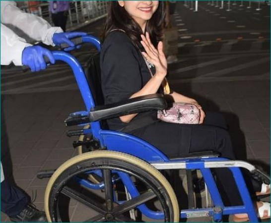 OMG! This famous celeb found sitting in wheelchair at airport