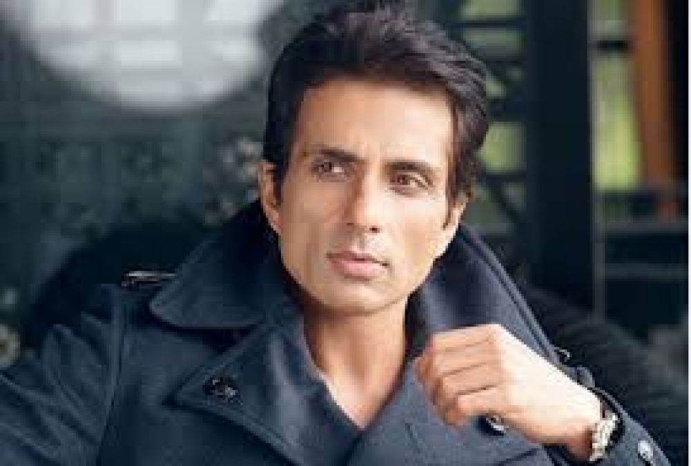 Sonu Sood's other skill came to fore, shares video on Twitter