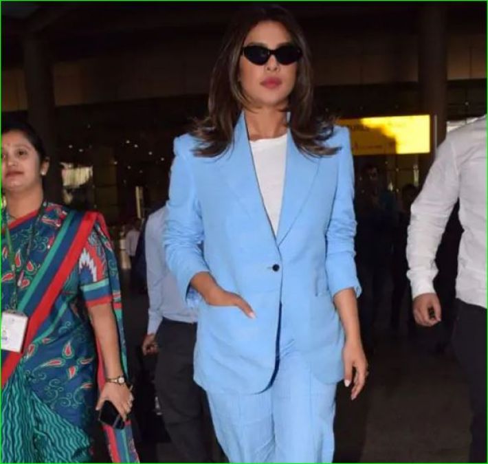 Priyanka was seen in the boss look at Mumbai airport, see picture