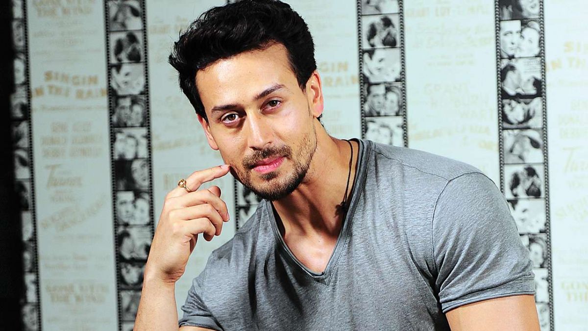 Tiger Shroff shares great videos while singing song