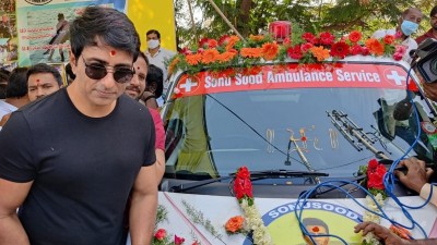 Ambulance service started in name of Sonu Sood, actor arrives to inaugurate