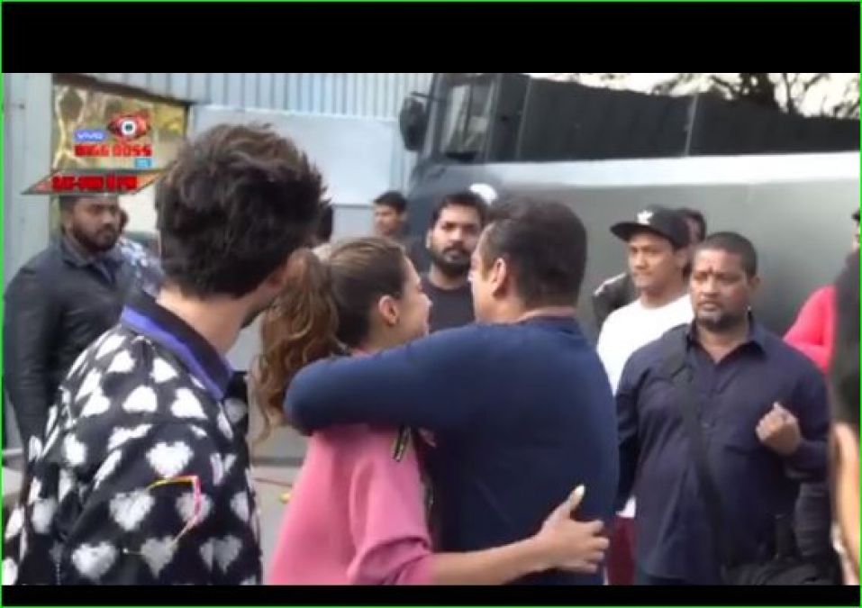 Sara shared behind the scene video with Salman Khan on her Instagram