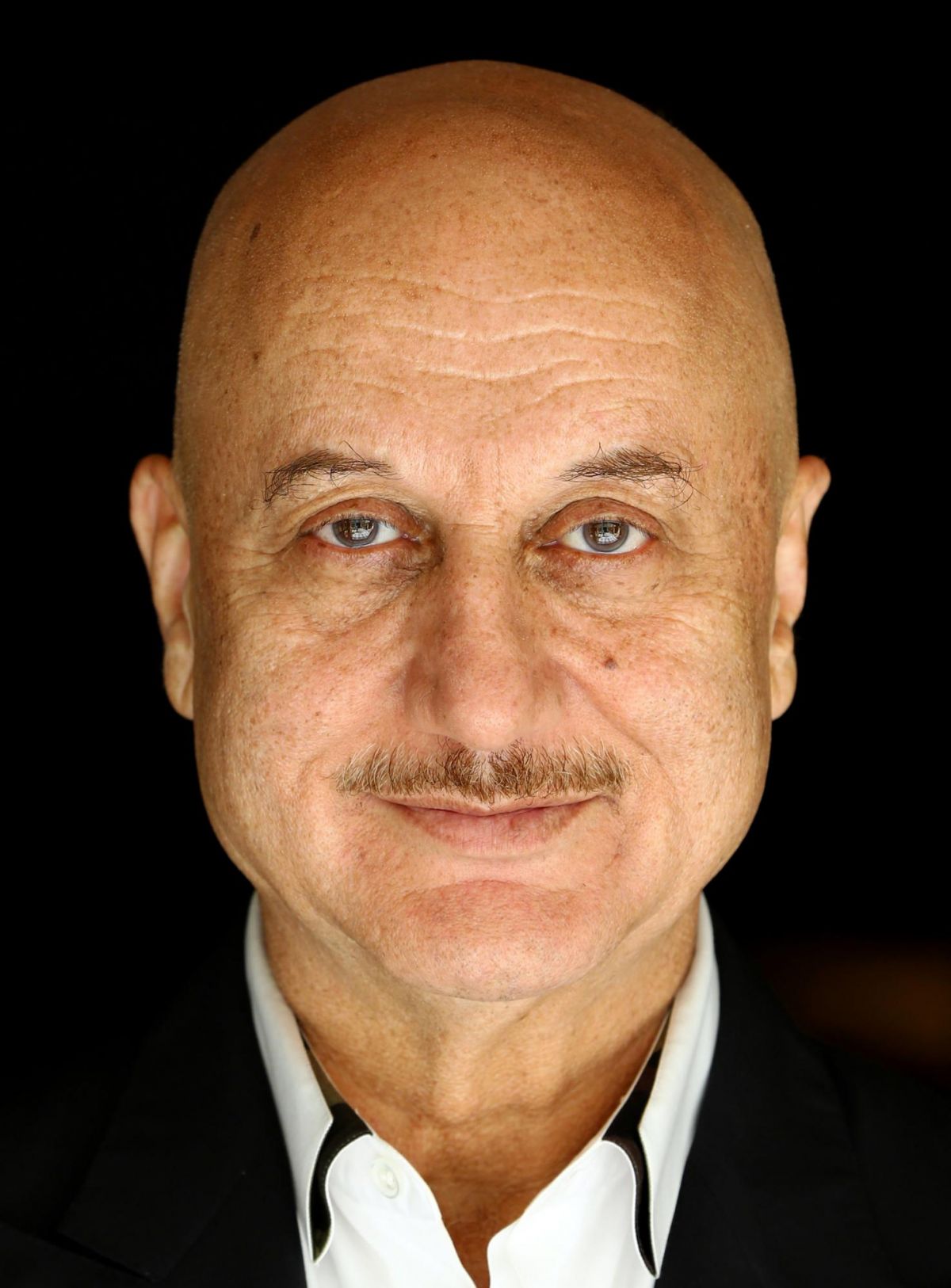 Anupam Kher shares supercute video, it will remind you of childhood