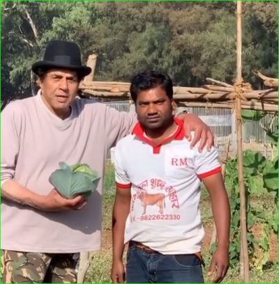 Dharmendra shared the video with the farmer, writes 'He too is a hero ...'