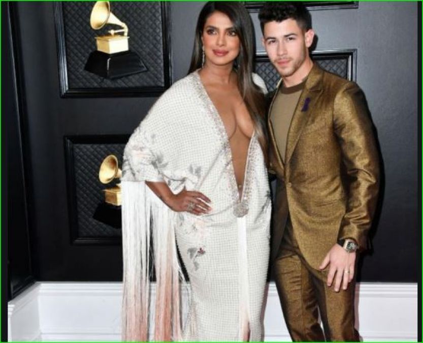 Priyanka's dress open from neck to navel, trollers says 