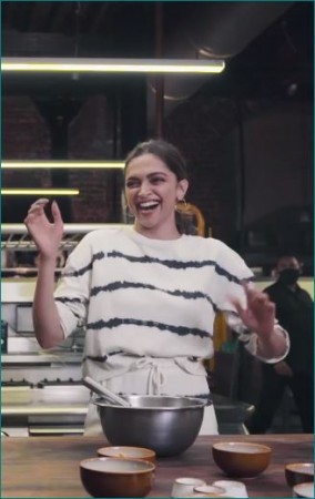 Video: Deepika Padukone was seen doing Garba in kitchen