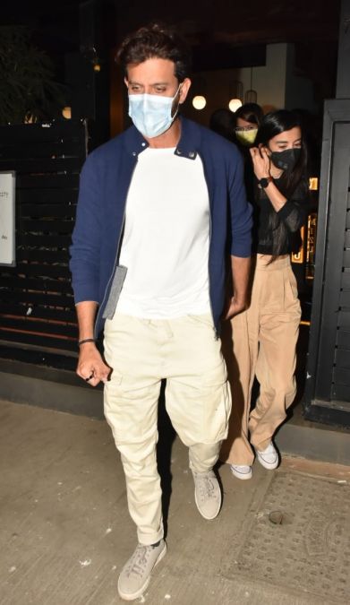 After all, who is the girl whose hand Hrithik Roshan was seen holding?