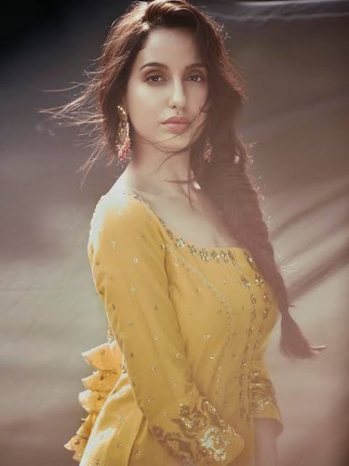 Nora Fatehi seen dancing on the streets of London, video going viral on social media