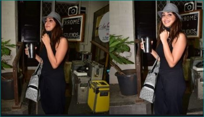 Kiara Advani spotted outside store with her luxurious 'Tote Bag'