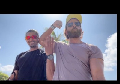Hrithik wishes his trainer on his birthday in a unique way