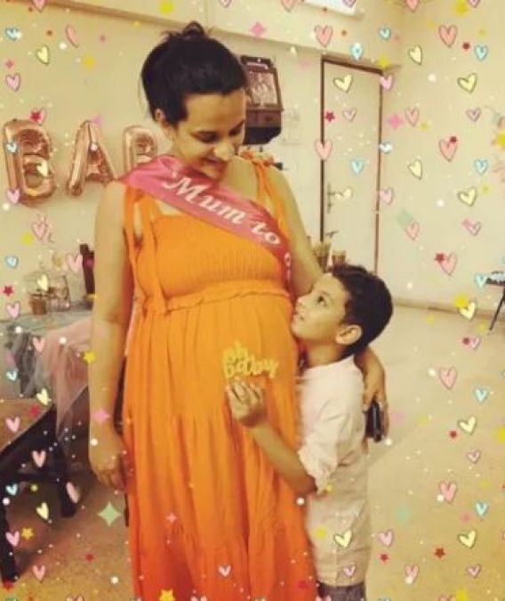 Katrina Kaif arrives in the baby shower of her friend, see pic here