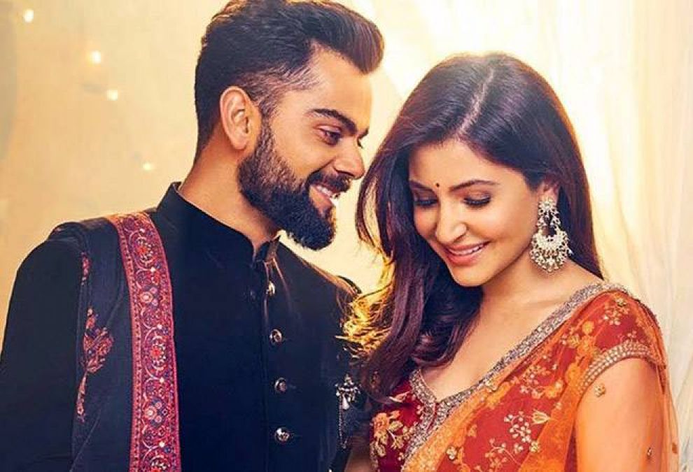 Anushka Sharma seen beating Virat Kohli, a tremendous style seen in the video