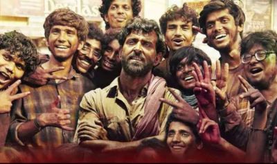 Super 30:  Hrithik Roshan becomes Emotional, writes a note for teachers!