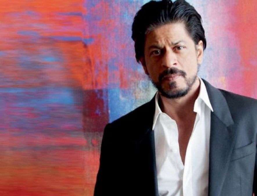 Shah Rukh turns Chief Guest at the Indian Festival of Melbourne; Ayushmann's Vigorous Entry