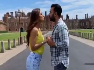 National Kissing Day : शिल्पा ने पति से मांगा चुम्मा, वीडियो वायरल