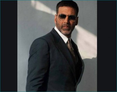 Akshay Kumar steps up to help artists with monthly ration