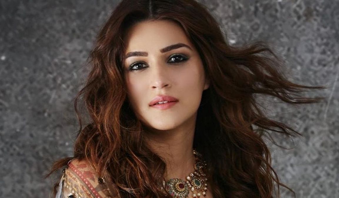 Kriti Sanon shares her first look from 'Mimi' in this avatar