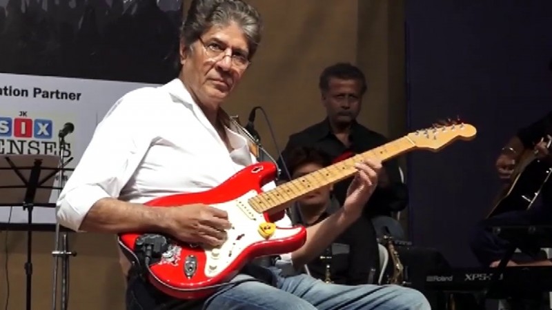 From 'Dum Maro Dum' to 'Ek Hasina Thi', these guitarists added feather in cap