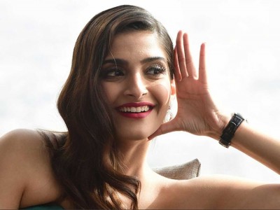 Fans are stunned to see Sonam Kapoor wearing a thorn necklace