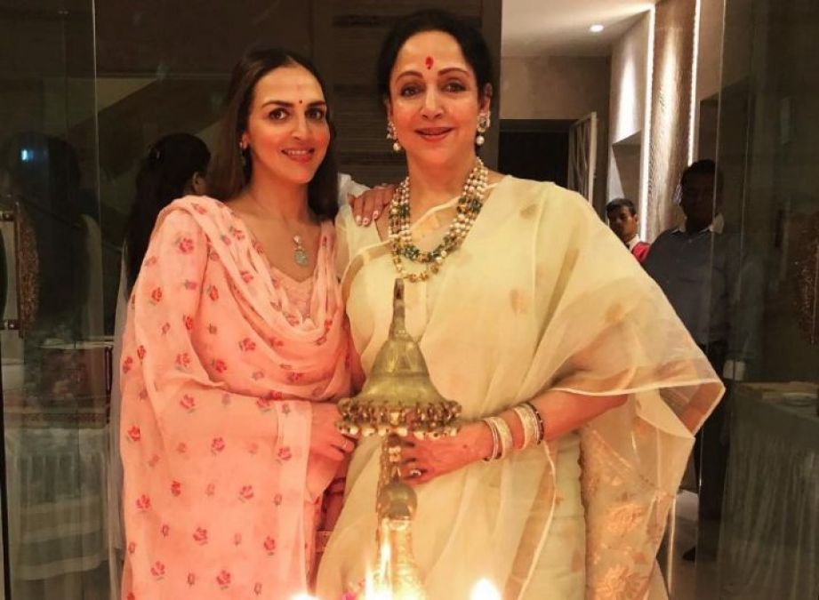 Esha Deol reacts to the rumours of mother Hema Malini’s ill health