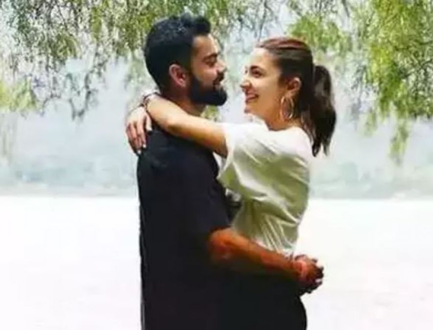 Virat Seen With Wife Anushka After World Cup Defeat; fans give Special Pose for the couple!