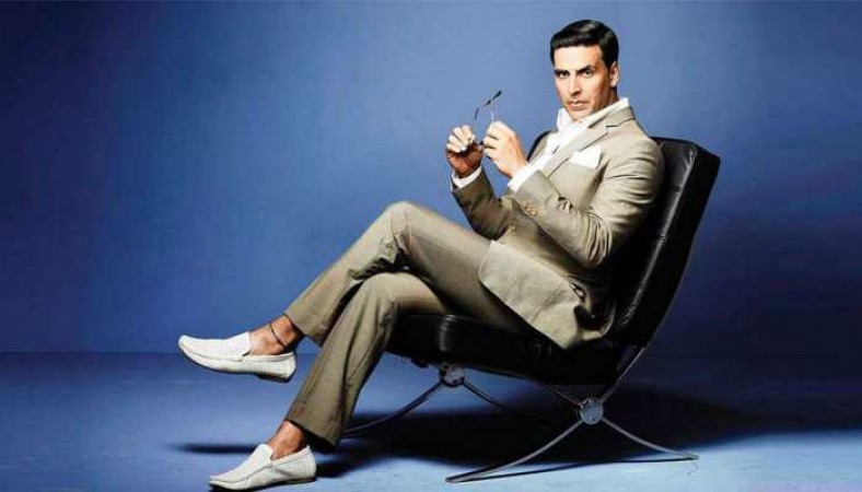From rumours of dating Rekha to have Canadian citizenship, Akshay Kumar is surrounded by controversies