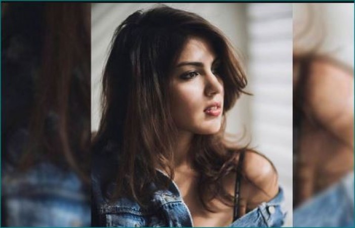 Rhea Chakraborty changed WhatsApp DP after a month of Sushsnat's death