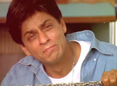 जब सरेआम महिला ने कर डाली शाहरुख खान के सामने उनकी बेइज्जती, एक्टर बोले- 'मेरी आंखों में आंसू...'