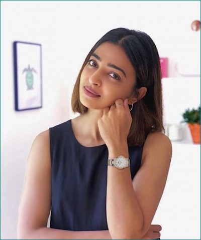 Radhika Apte trolled for not wearing mask and social distancing