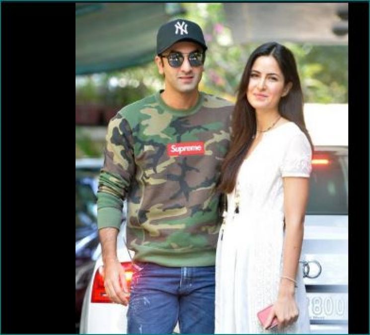 Katrina Kaif lived in live-in with this actor! name also been associated with Salman
